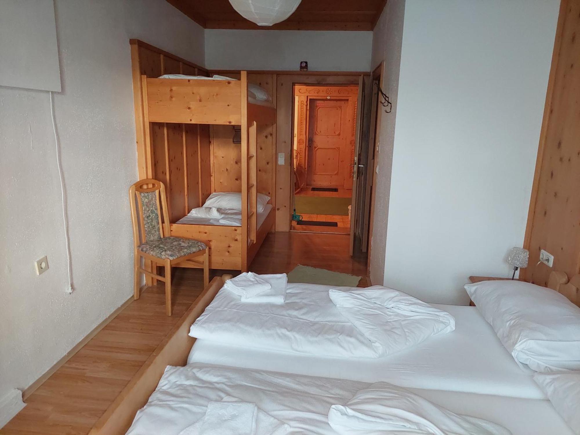 Gasthof zur Post Taxenbach Zimmer foto