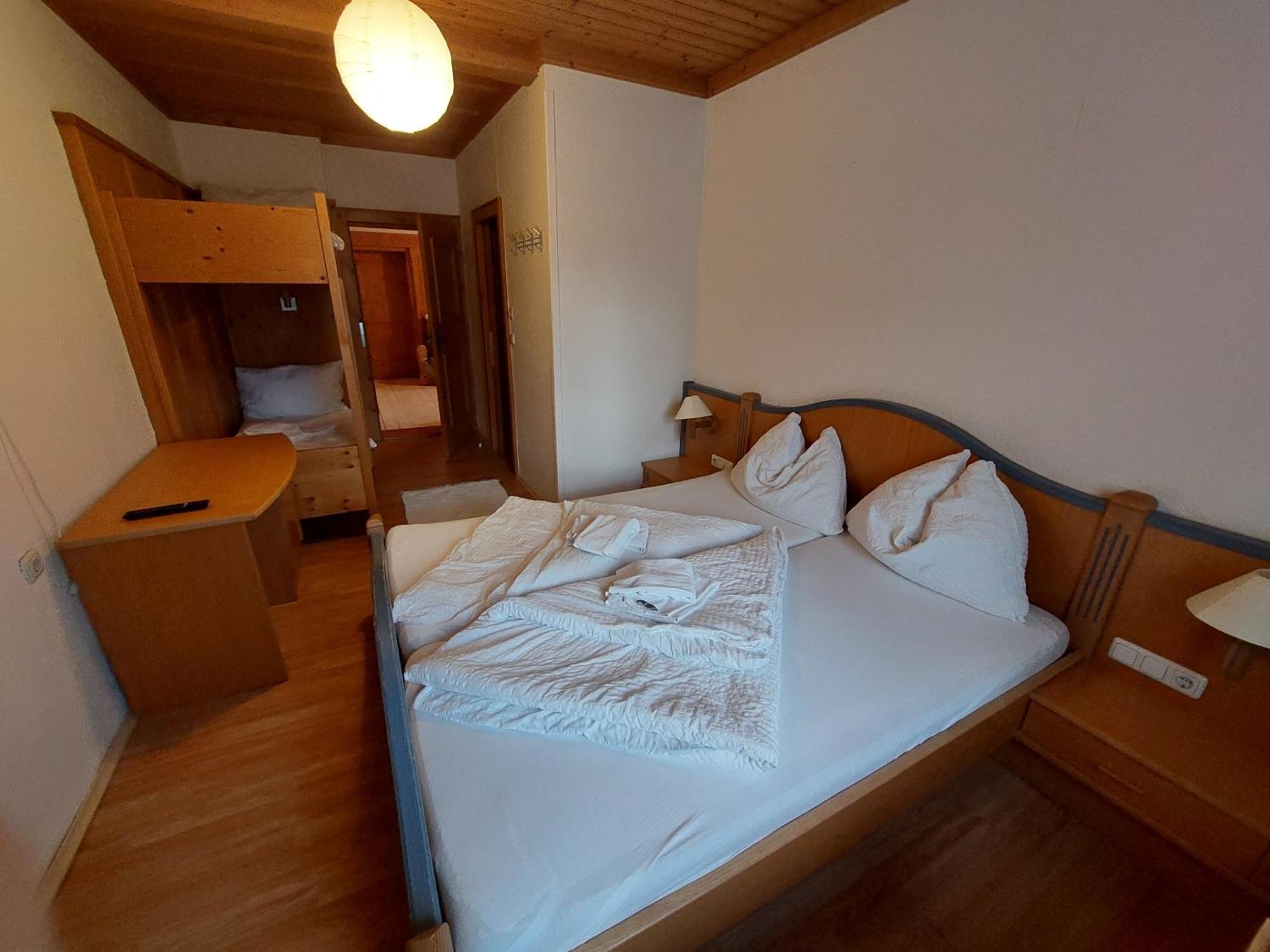 Gasthof zur Post Taxenbach Zimmer foto